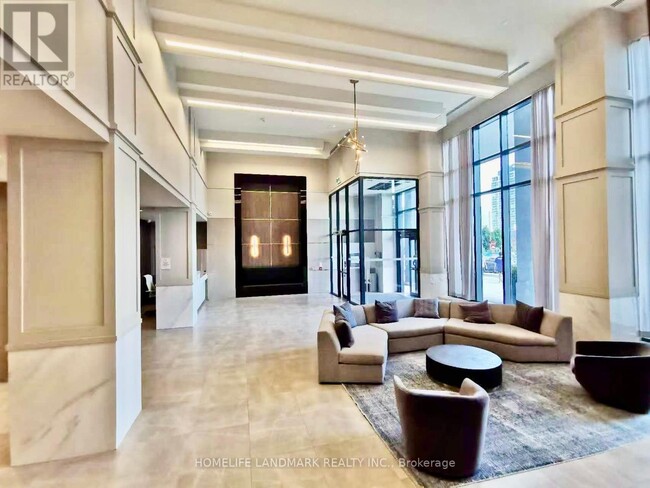 4055-4055 Parkside Village Dr in Mississauga, ON - Building Photo - Building Photo