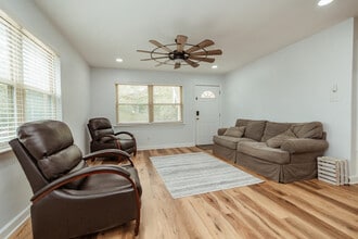 5439 Penny Creek Rd in Holt, FL - Building Photo - Building Photo