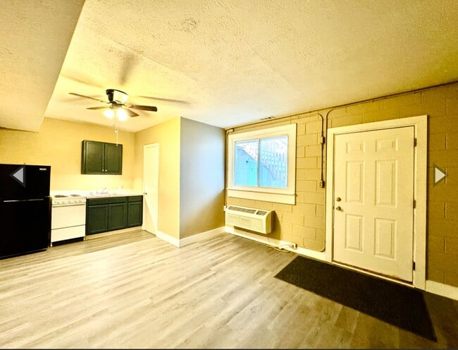 property at 401 N Maple St