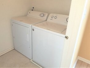 1088 N Claremont Dr in Palatine, IL - Building Photo - Building Photo