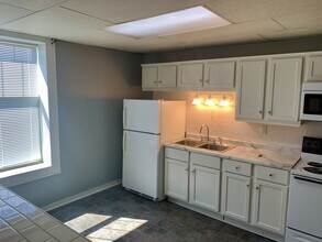 105 3rd Ave, Unit 303 in Osceola, WI - Foto de edificio - Building Photo