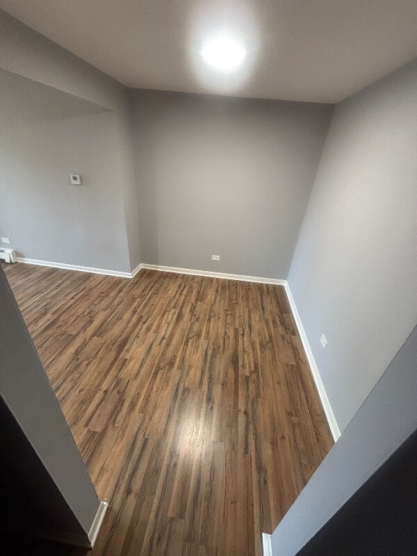 7455 S Saginaw Ave in Chicago, IL - Building Photo - Building Photo