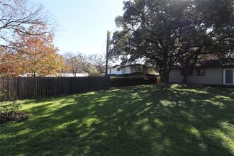 906 Potomac Path in Austin, TX - Building Photo - Building Photo