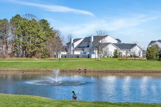 Rosemont Brookhaven in Bellport, NY - Building Photo - Building Photo