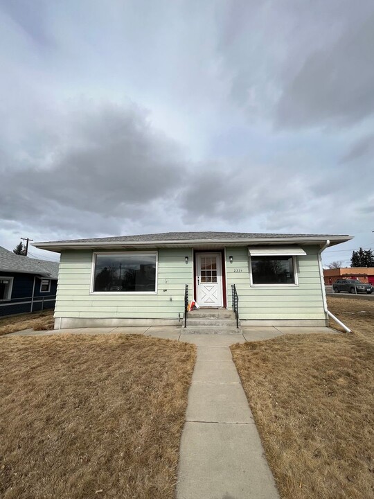 2331 Amherst Ave in Butte, MT - Foto de edificio