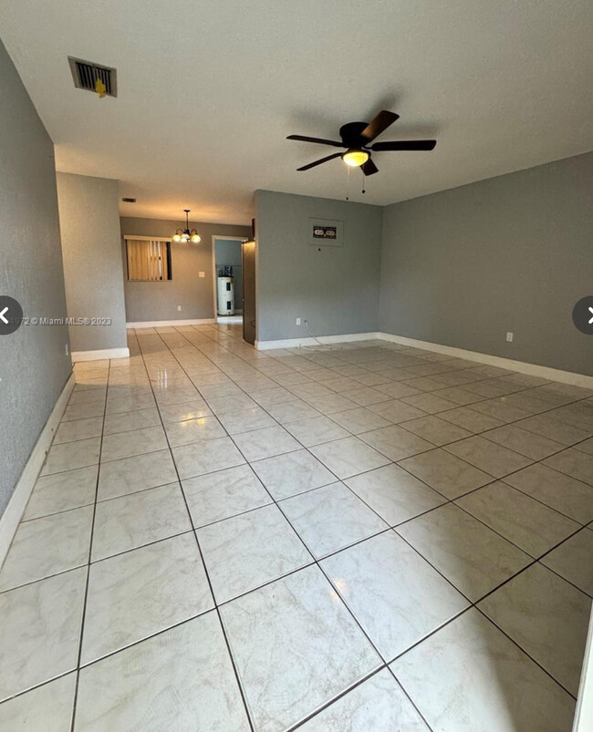 2731 SW 7th St in Fort Lauderdale, FL - Building Photo - Building Photo