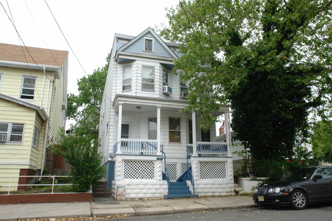 401 Mechanic St