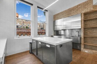 640 Broadway in New York, NY - Foto de edificio - Building Photo