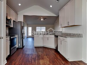 4 Buxton Ave in Savannah, GA - Building Photo - Building Photo