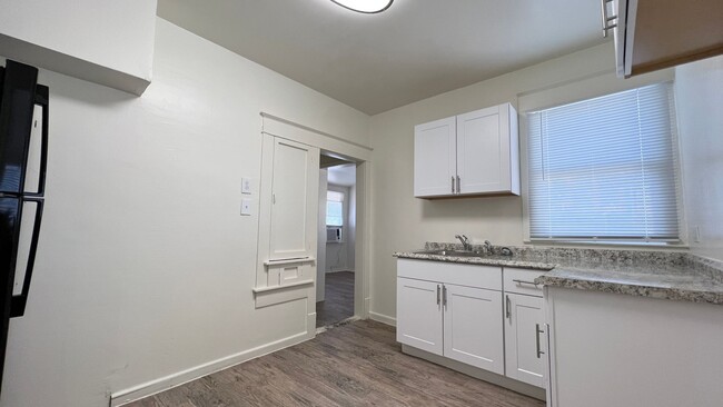 3404 Grooms St, Unit Unit B in Austin, TX - Building Photo - Building Photo