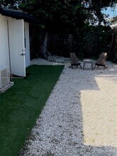 1945 NW 33rd St in Miami, FL - Building Photo - Building Photo