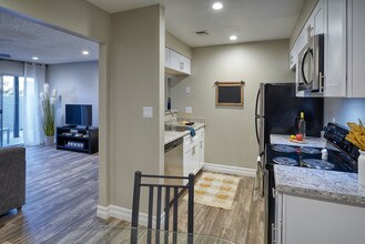 Chandler Meadows Apartments in Chandler, AZ - Building Photo - Building Photo