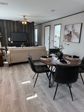 15930 S Flores Rd in San Antonio, TX - Building Photo - Building Photo