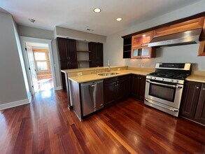 9 River St in Milford, CT - Building Photo - Building Photo