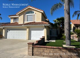 1359 Pajero Dr in Corona, CA - Building Photo