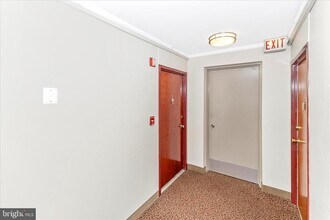 7505 Democracy Blvd in Bethesda, MD - Building Photo - Building Photo