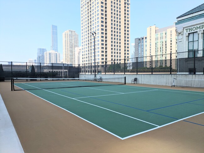 345 N La Salle Dr, Unit 4105 in Chicago, IL - Foto de edificio - Building Photo