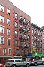 241 Mulberry St in New York, NY - Building Photo - Building Photo