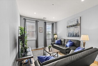 1011 Bennington St, Unit ID1343284P in Boston, MA - Foto de edificio - Building Photo