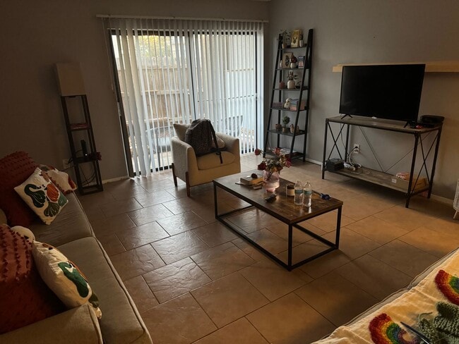 AUGUST PRE-LEASE!  Spacious 2 Bedroom 2 Bathroom on Bus Route! in College Station, TX - Building Photo - Building Photo