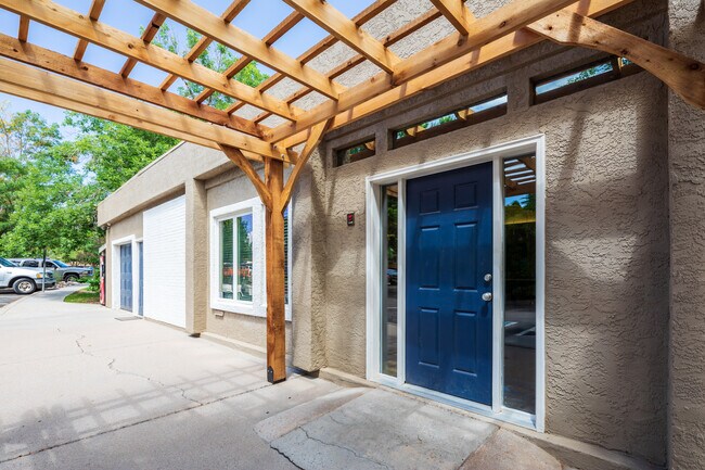 Shores at Lakeview in Pueblo, CO - Foto de edificio - Building Photo