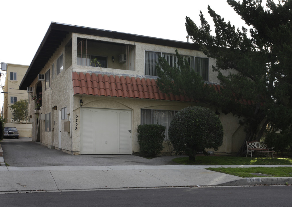 5728 Beck Ave in North Hollywood, CA - Foto de edificio