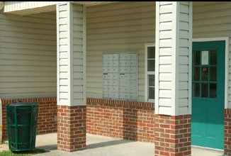 Park Murray Apartments in Dalton, GA - Building Photo - Building Photo