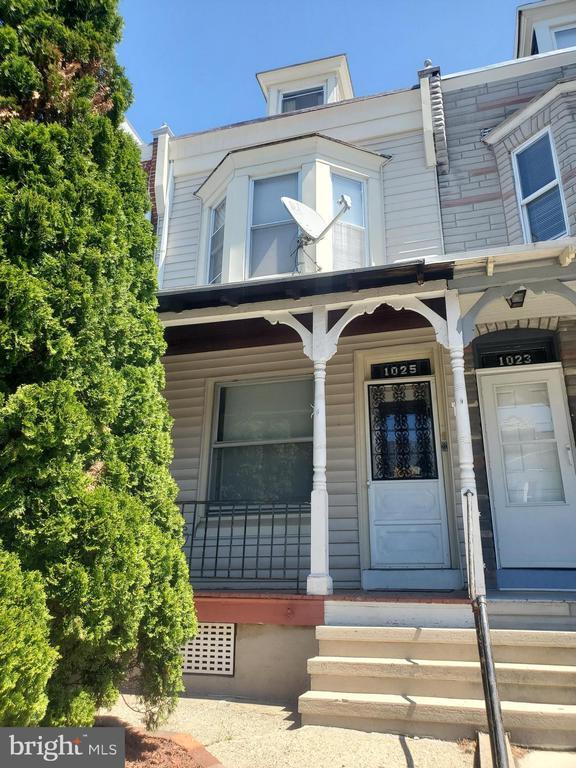 property at 1025 Mulberry St