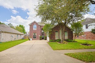 10330 Sablebrook Ln in Houston, TX - Building Photo