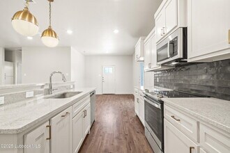 10906 Aberdeen Ave in Lubbock, TX - Building Photo - Building Photo