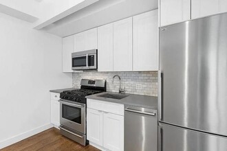 114 Ridge St in New York, NY - Building Photo - Building Photo