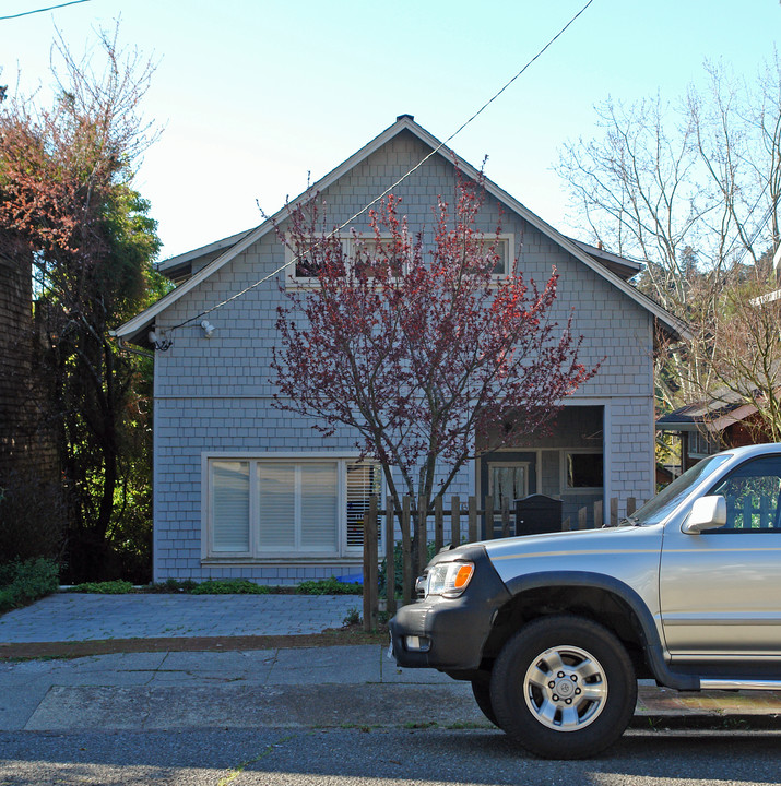 76 Buena Vista Ave in Mill Valley, CA - Building Photo