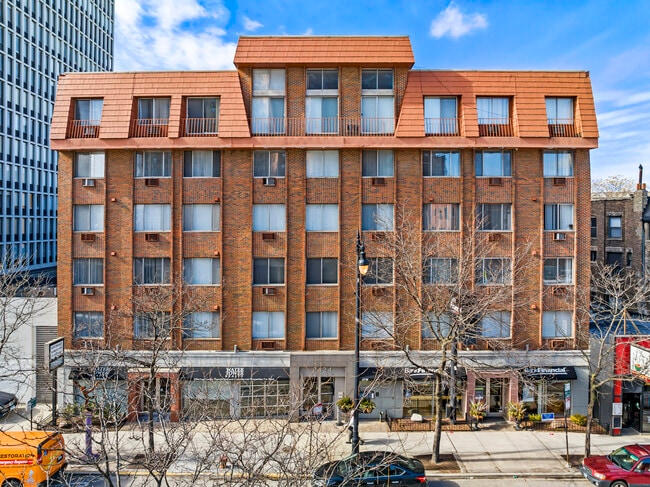 2424 N.Clark in Chicago, IL - Foto de edificio - Building Photo