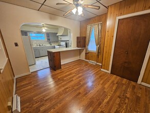 1046 W 1st St, Unit Floor 1 in Oil City, PA - Building Photo - Building Photo