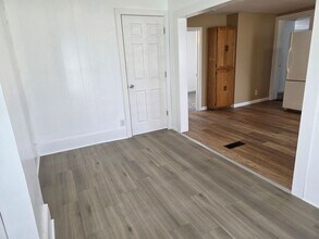 614 Maple Row in Elkhart, IN - Building Photo - Building Photo