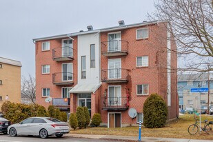 1995 Albert-Murphy Av in Laval, QC - Building Photo