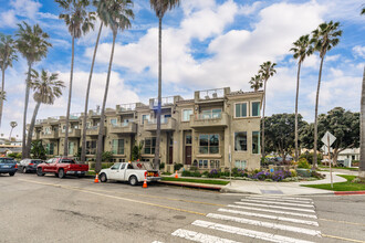 100-106 Paseo De La Playa in Redondo Beach, CA - Building Photo - Building Photo