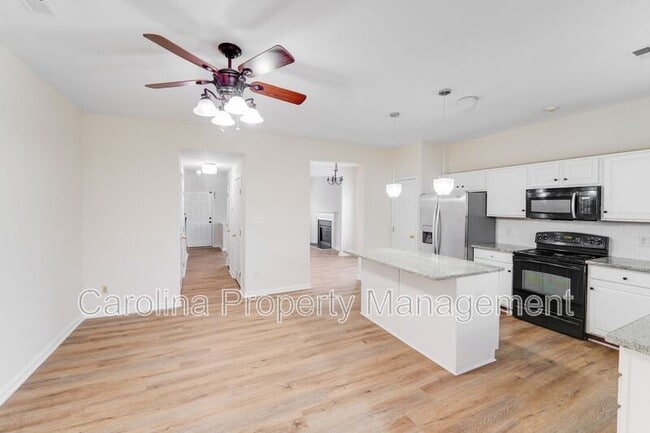 property at 4901 Sunburst Ln