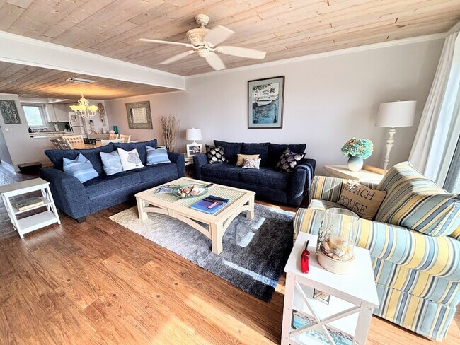 11000 S Ocean Dr