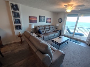 111 S Atlantic Ave in Ormond Beach, FL - Foto de edificio - Building Photo