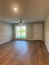 197 Thomas Ln in Mount Airy, NC - Building Photo - Building Photo