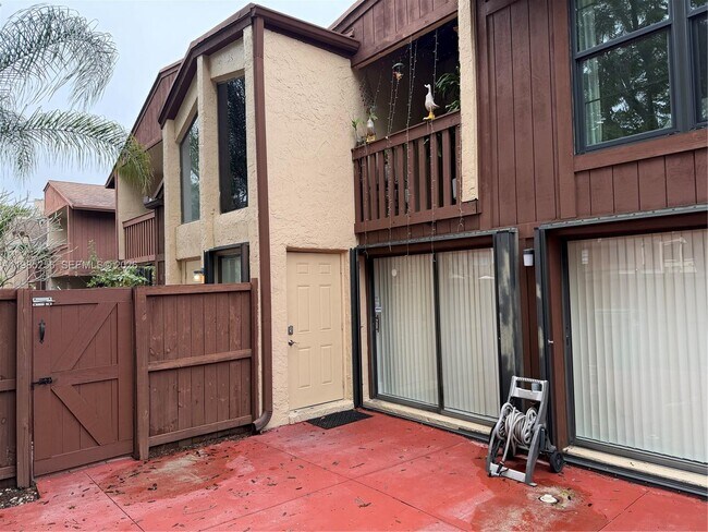 7009 SW 115th Pl in Miami, FL - Building Photo - Building Photo