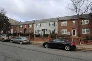 1830 C St SE in Washington, DC - Building Photo