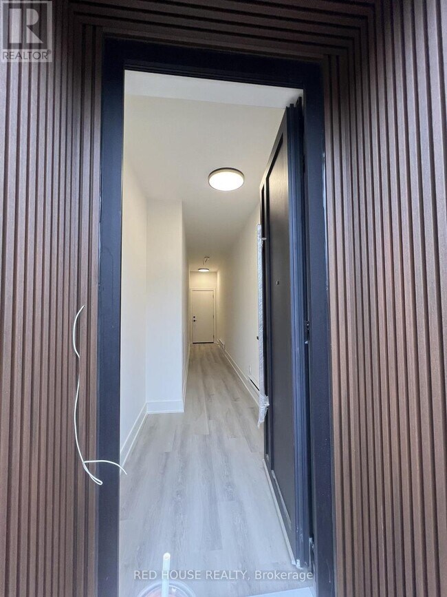 98 Everett Cmn in St Catharines, ON - Building Photo - Building Photo