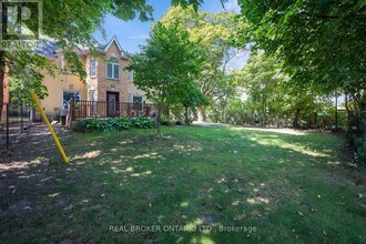 256 The Kingsway in Toronto, ON - Building Photo - Building Photo