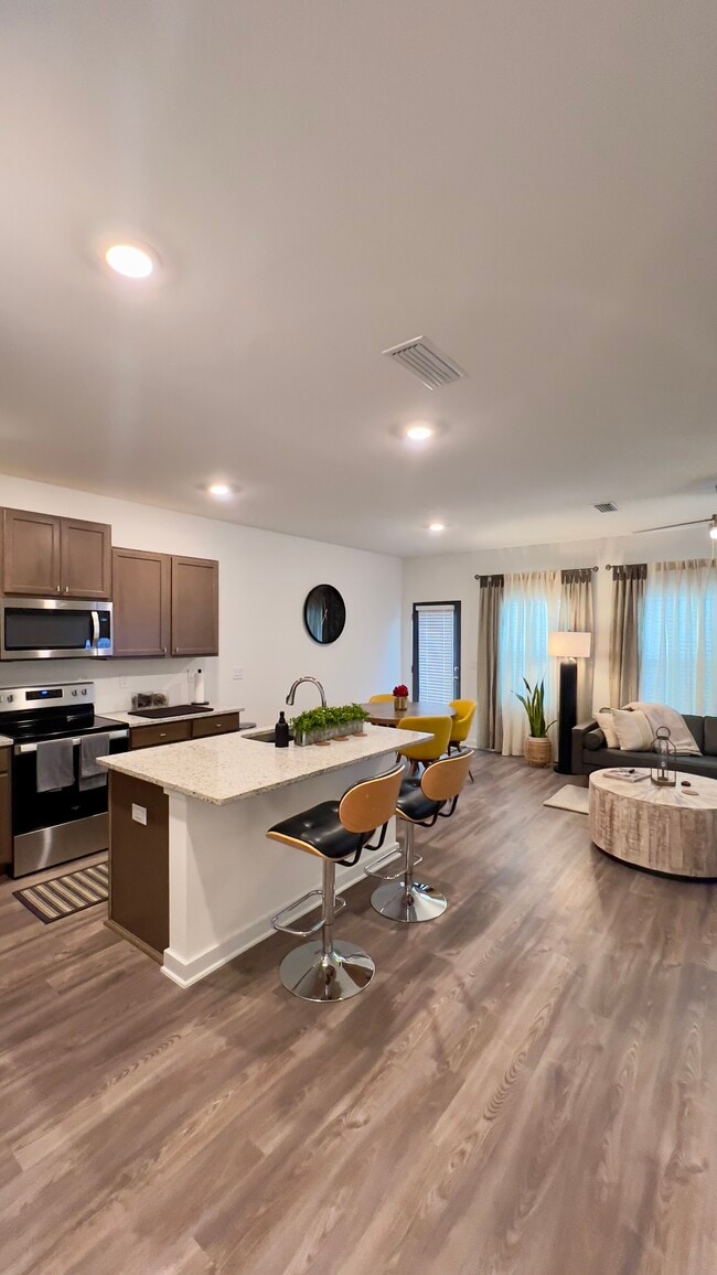 395 N Gay Ave in Panama City, FL - Building Photo - Building Photo