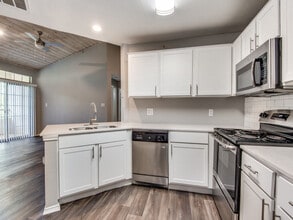 Rancho Mirage in Irving, TX - Building Photo - Building Photo