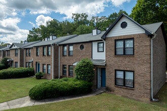 Axis on Beltline in Decatur, AL - Building Photo - Building Photo