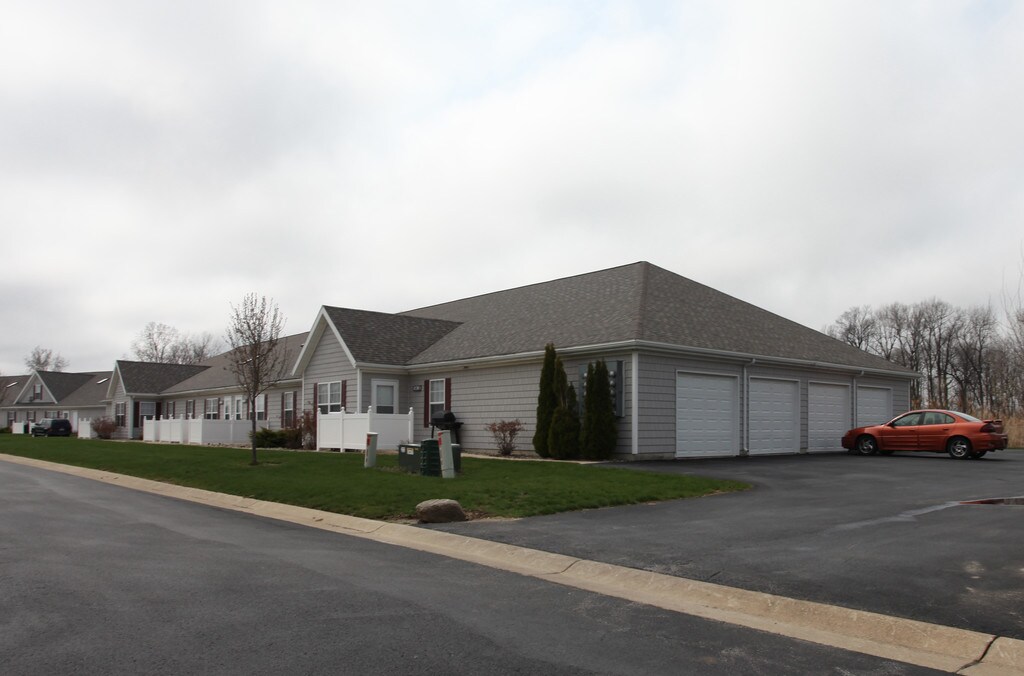 Hunters Marsh Villas Apartments in Sandusky, OH