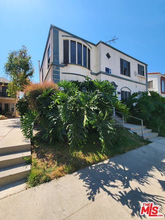 337 1/2 N Gardner St in Los Angeles, CA - Building Photo - Building Photo